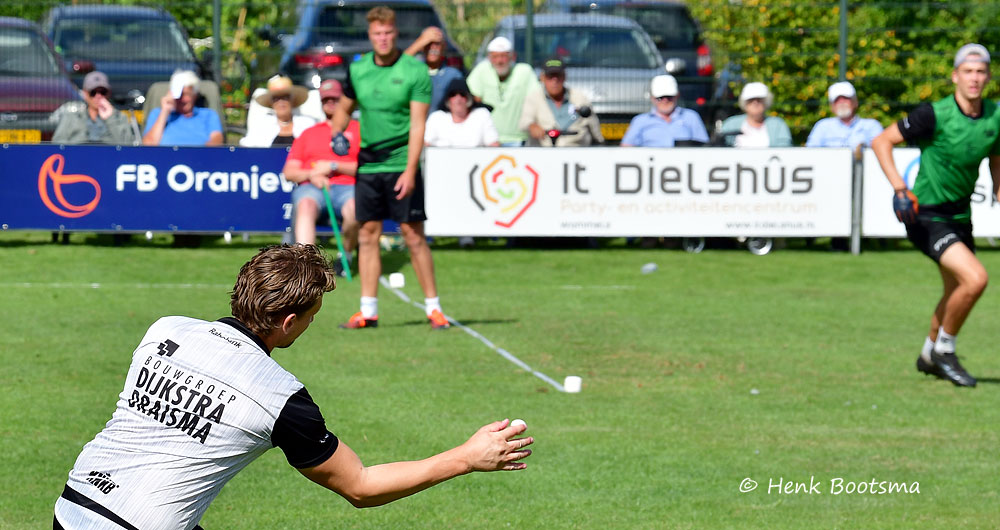 Hoofdklasse kaatsen vrije formatie in Wommels